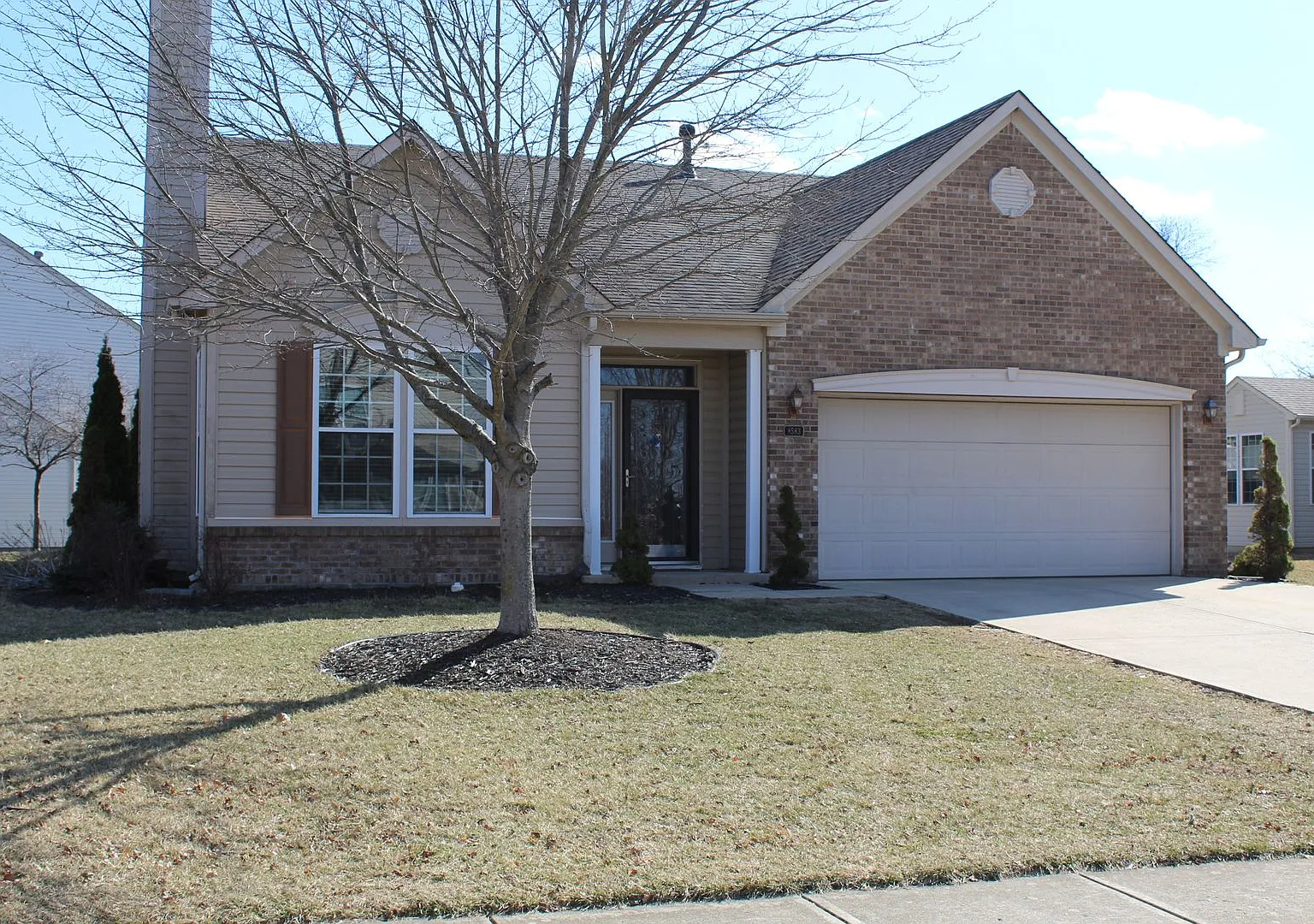 Cute 3BR Ranch in Avon! — Photo 1