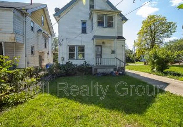 12203 Castlewood Ave — Photo 36