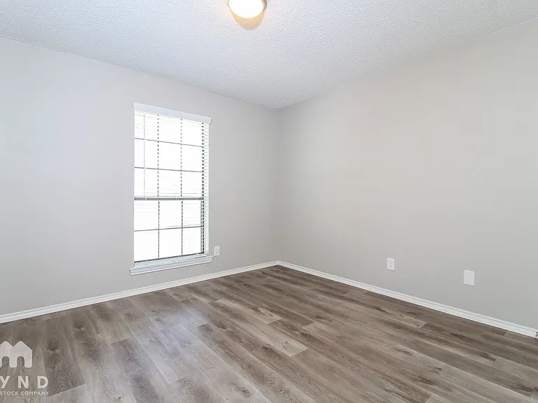 6602 Glen Falls Dr — Photo 12