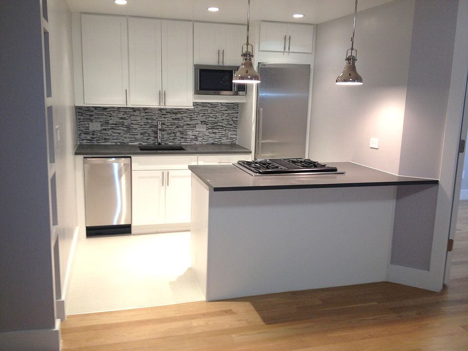 1st image of 301 E 47th St APT 14L