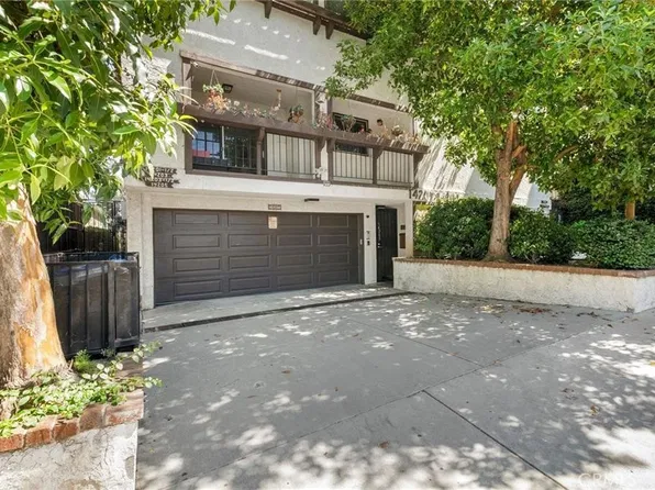 14207 Dickens St, Sherman Oaks, CA 91423