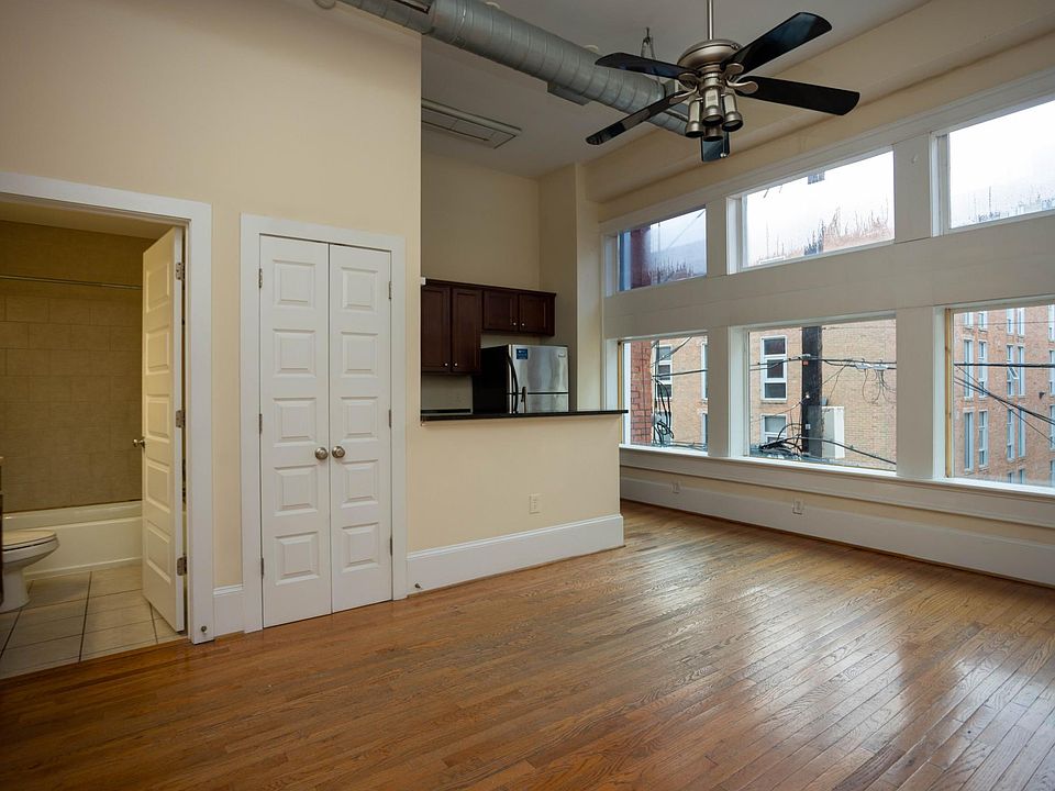 1st image of 323 W Broad St APT 1/4