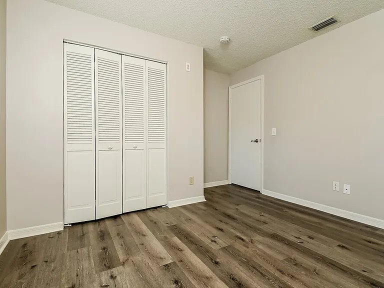 1111 Hardwood Dr — Photo 12