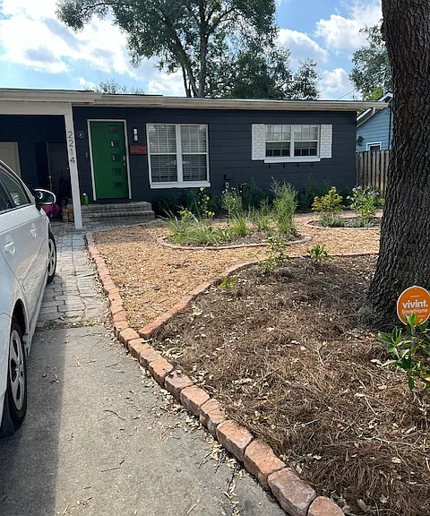 2214 Oregon St — Photo 3