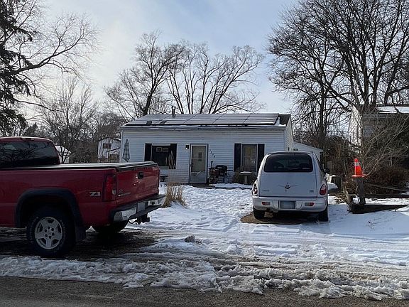 4th image of 3226 Coleman Ave