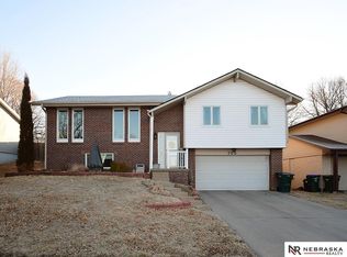 700 Sunny Slope Rd, Lincoln, NE 68505