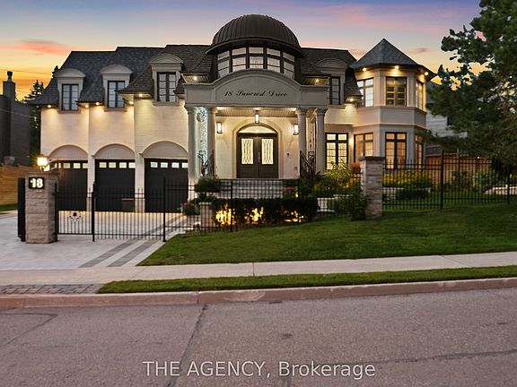 3rd image of 18 Suncrest Dr