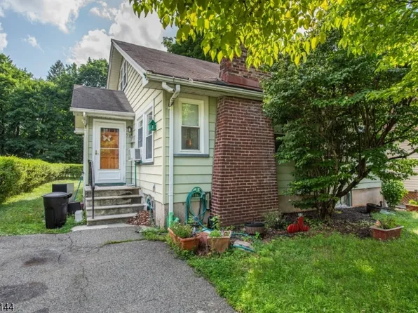 98 Westville Ave, Caldwell Boro Twp., NJ 07006