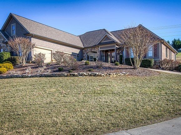 225 Lakeridge Drive