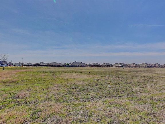 5th image of 4920 SW 134th St