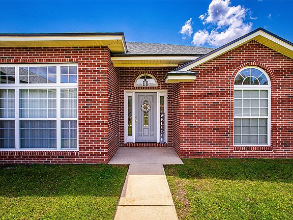 3rd image of 44635 Green Meadows Ln
