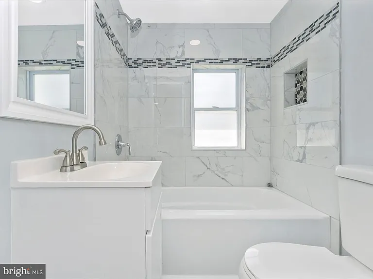 903 Minna Ave — Photo 19