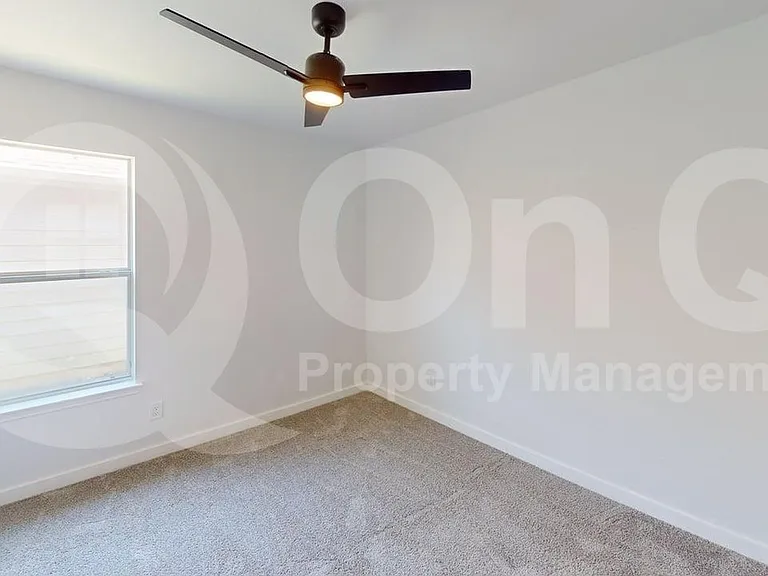 1028 Aviary — Photo 18