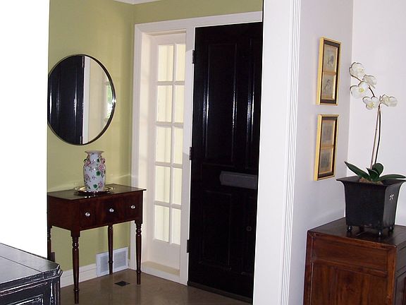 5th image of 530 Pamela Cir