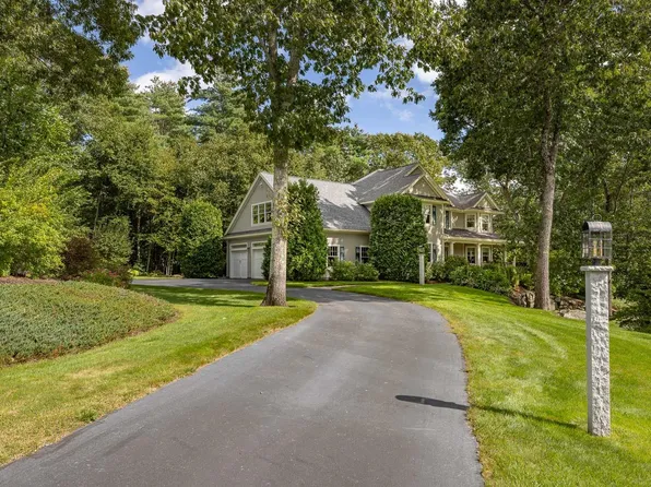 24 Scanlon Way, Newfields, NH 03857