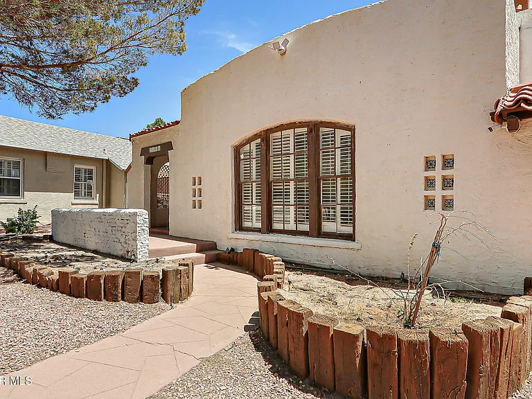 1104 Madeline Dr — Photo 4