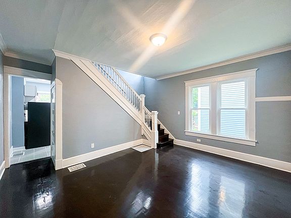3rd image of 3167-3169 N Capitol Ave #Dc4d906d4