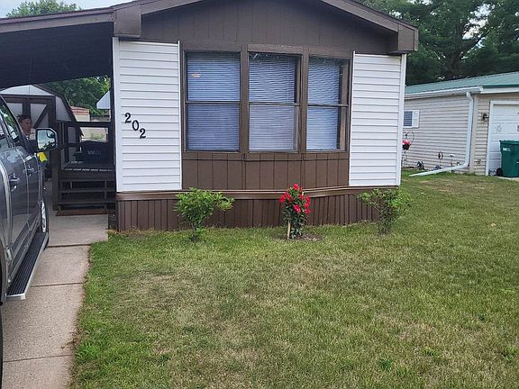 2nd image of 3325 Pierce Ave Trailer 202