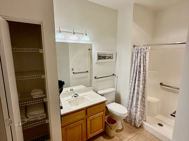 555 Highland Dr #115 — Photo 8