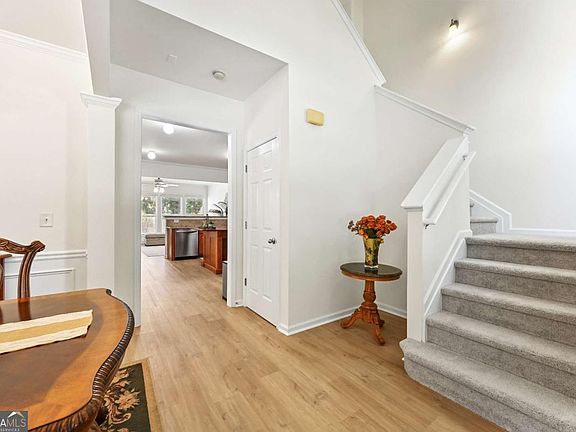 3rd image of 3267 Wyesham Cir