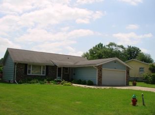 730 W Glenoak Dr, Macomb, IL 61455