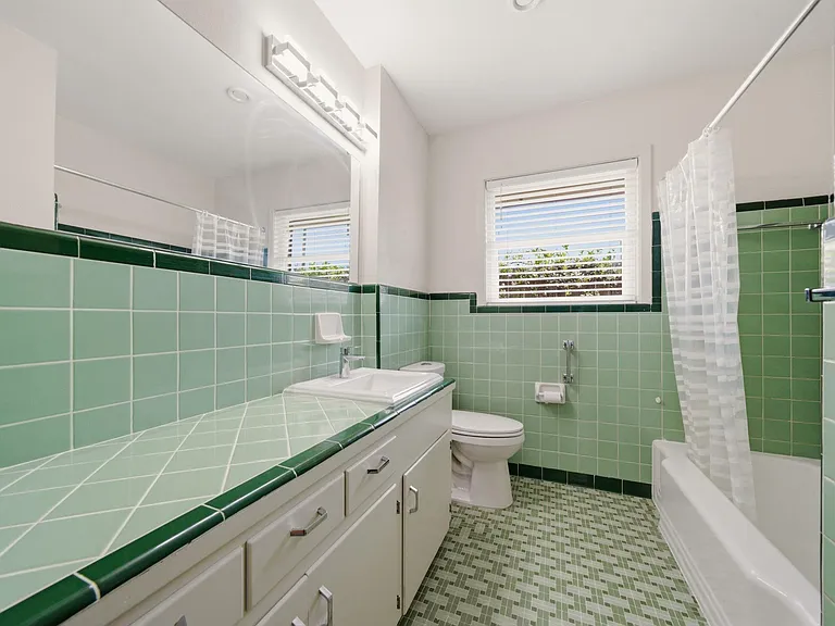 6323 Cindy Ln — Photo 11