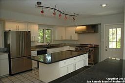 5th image of 215 E Hermosa Dr