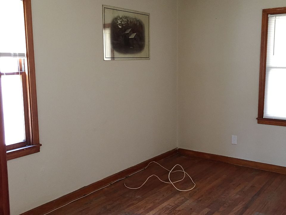 1st image of 2804 N 47th Ter