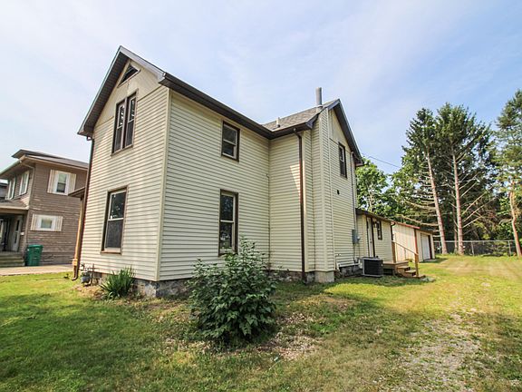 2nd image of 112 N Andrews St