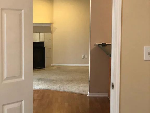 2nd image of 4188 Hedgewood Ct