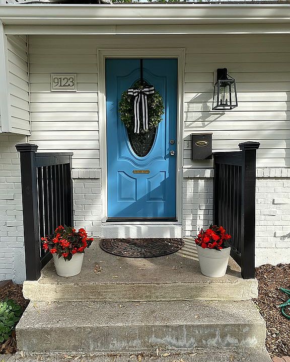 2nd image of 9123 Somerset Dr