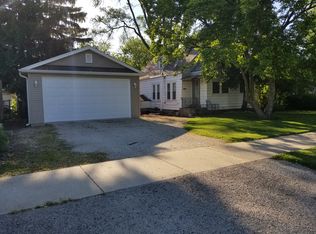 9530 S McVicker Ave, Oak Lawn, IL 60453