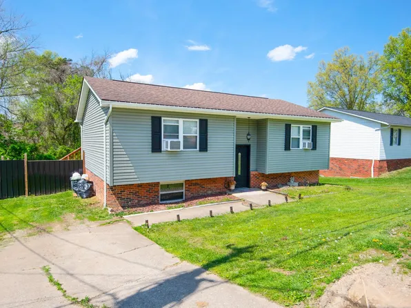 211 Twin View Ln, Huntington, WV 25704