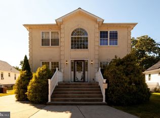 210 S Lippincott Ave, Maple Shade, NJ 08052