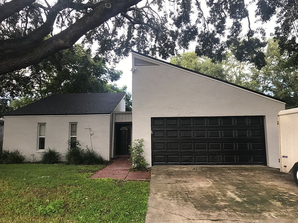 1st image of 210 Bitterwood St