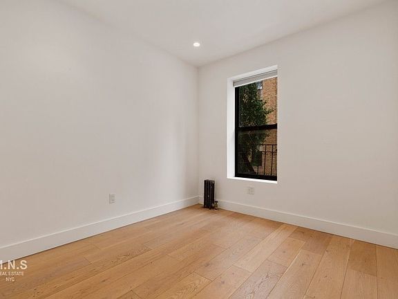 4th image of 401 E 50th St #A1c