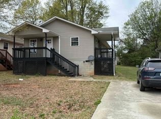 1105 Jones Ave, Seneca, SC 29678