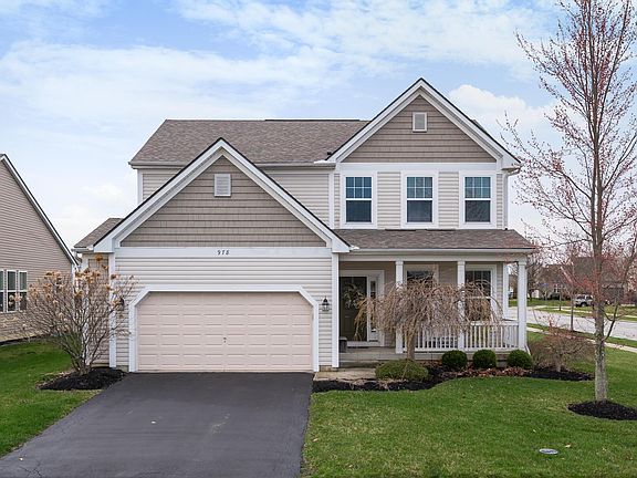 2nd image of 978 Wallace Dr