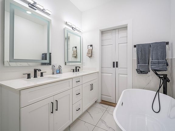 3rd image of 316 Thornton Rd #L