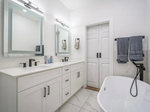 316 Thornton Rd #E, Houston, TX 77018