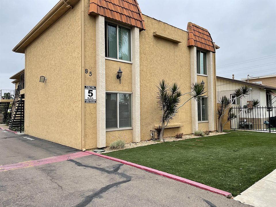 1st image of 85 Oaklawn Ave APT A