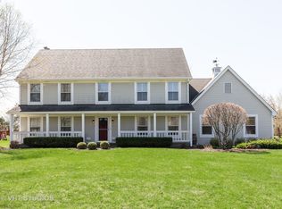 9909 Scots Cir, Crystal Lake, IL 60014