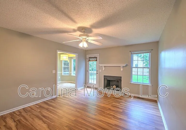 5 Fieldcrest Ct — Photo 5