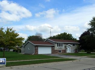 306 1st St, Delavan, WI 53115