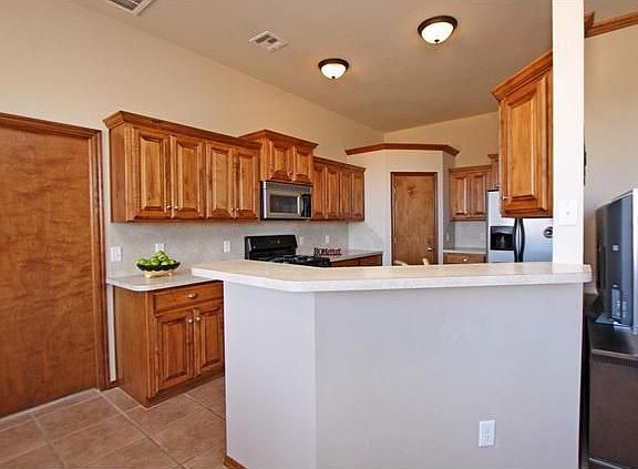 4th image of 2313 Kimball Dr