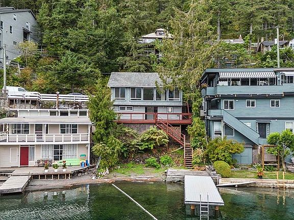 2nd image of 36 Lakeshore Dr