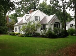 3 Upwey Rd, Wellesley, MA 02481