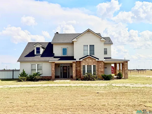 1043 Tall Grass Ln, Clovis, NM 88101