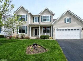 327 Shelbourne Rd, Volo, IL 60073