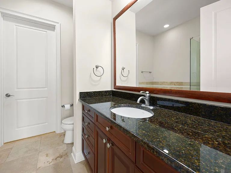998 Stanford Ave #303 — Photo 20